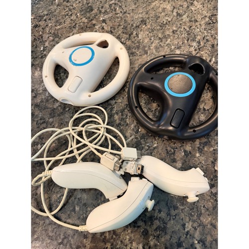 Nintendo wii accessory lot - wii,