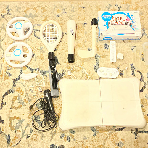 Nintendo wii accesories - nintendo,