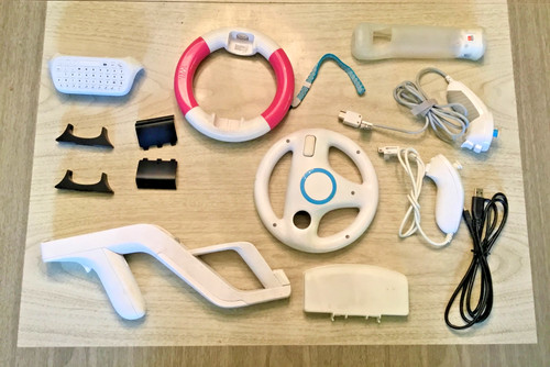 Wii nintendo lot - &,