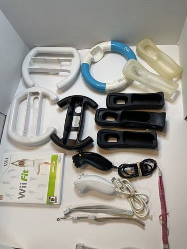 Wii accessories lot - wii, 4