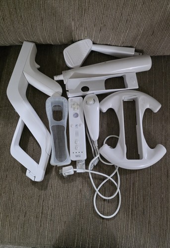 Nintendo wii controller bundle - wii,